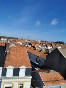 Hoffmann service Artisan couvreur Réparation fuite Nettoyage toiture Étanchéité façade à Calais