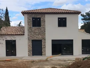 Façadier et Couvreur – Ravalement de Façades et nettoyage de toitures à Montpellier (34) à Castelnau-le-Lez