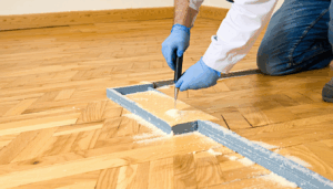 L’injection de polyuréthane expansive sous un parquet est une méthode révolutionnaire pour résoudre les problèmes d’affaissement. Ce procédé, de plus en plus prisé en 2025, ne se contente pas de redresser les sols, mais optimise également l’isolation thermique et acoustique. […]